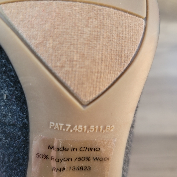 Franco Sarto Kipper Fabric Closed Toe Heels - Picture 5 of 6